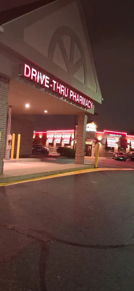 Trusted lawn care service with custom design across Windham, CT - My Three Rose Facility Management