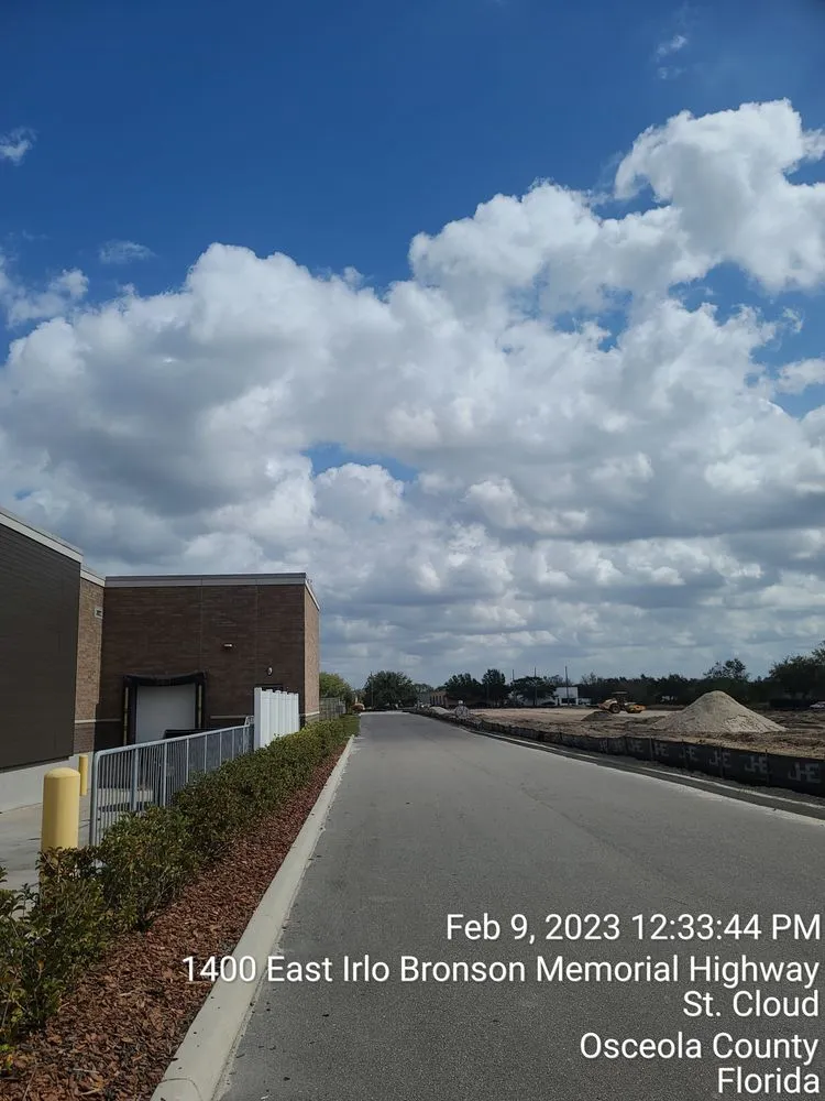 Affordable yard cleanup service for year-round maintenance in Orlando, FL by My Three Sons