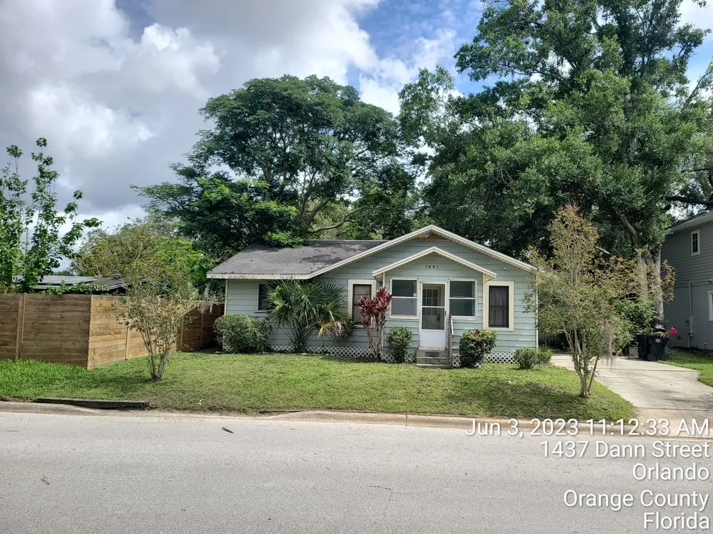 Trusted yard cleanup service for residential properties in Orlando, FL by My Three Sons