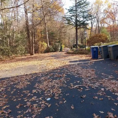 Myette Lawn And Home Services Logo