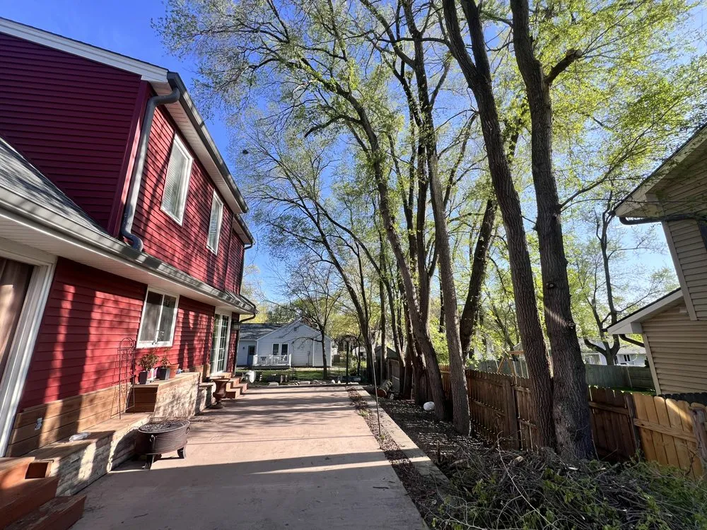 Affordable landscape design experts serving West Des Moines, IA - MyFruitCare