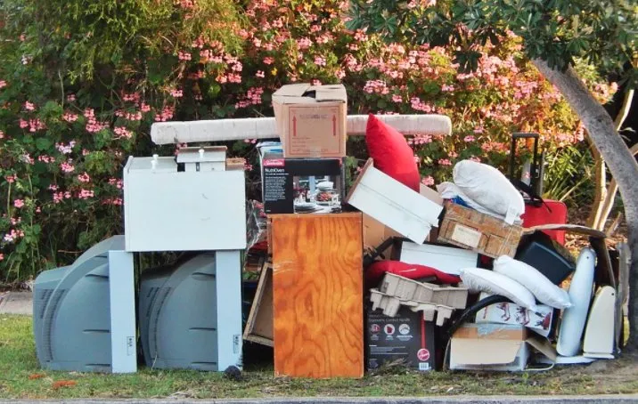 Top-rated lawn mowing service experts serving Warren Park, IN - Myles And Son’s