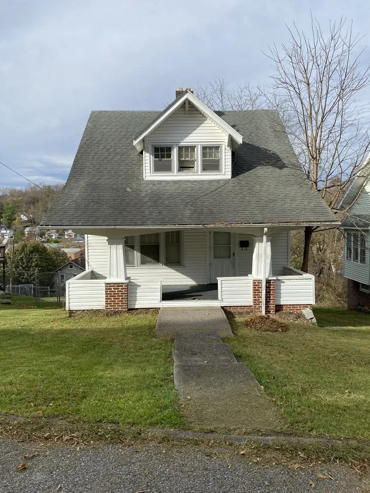 Local lawn mowing service in Bluefield, WV - Myloh’s Mowing & More