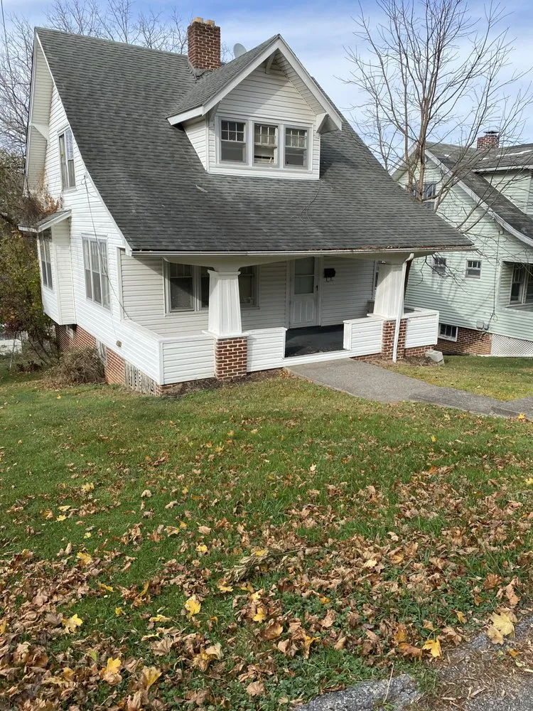 Top-rated yard cleanup service for beautiful yards in Bluefield, WV by Myloh’s Mowing & More