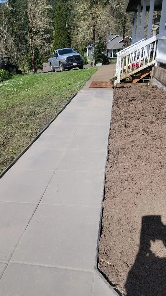 Expert yard maintenance experts serving Eugene, OR - Mystic Landscaping