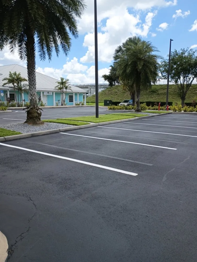 Affordable yard maintenance for homes in Melbourne, FL by Mystic Lawn Care
