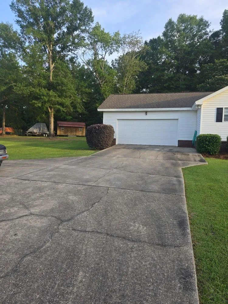 Trusted yard maintenance for homes across Jackson, AL - Mz. Daisy's Lawn Care