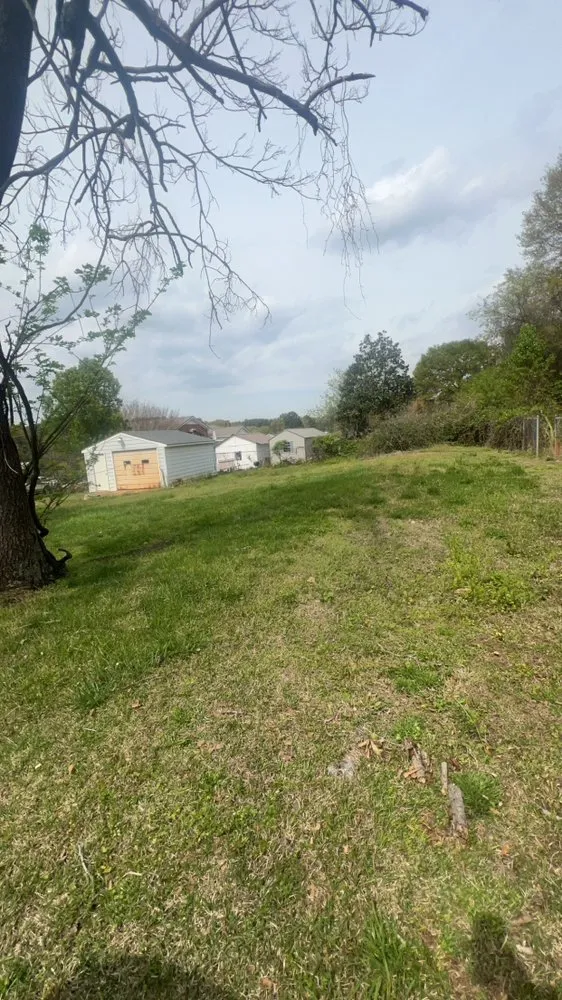 Top-rated yard maintenance in Easley, SC - M&Z Lawncare and Pressure Washing