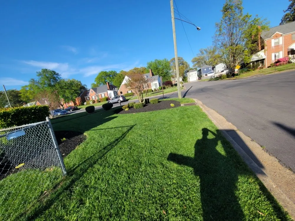 Custom yard maintenance in Richmond, VA - MZ Lawncare Service