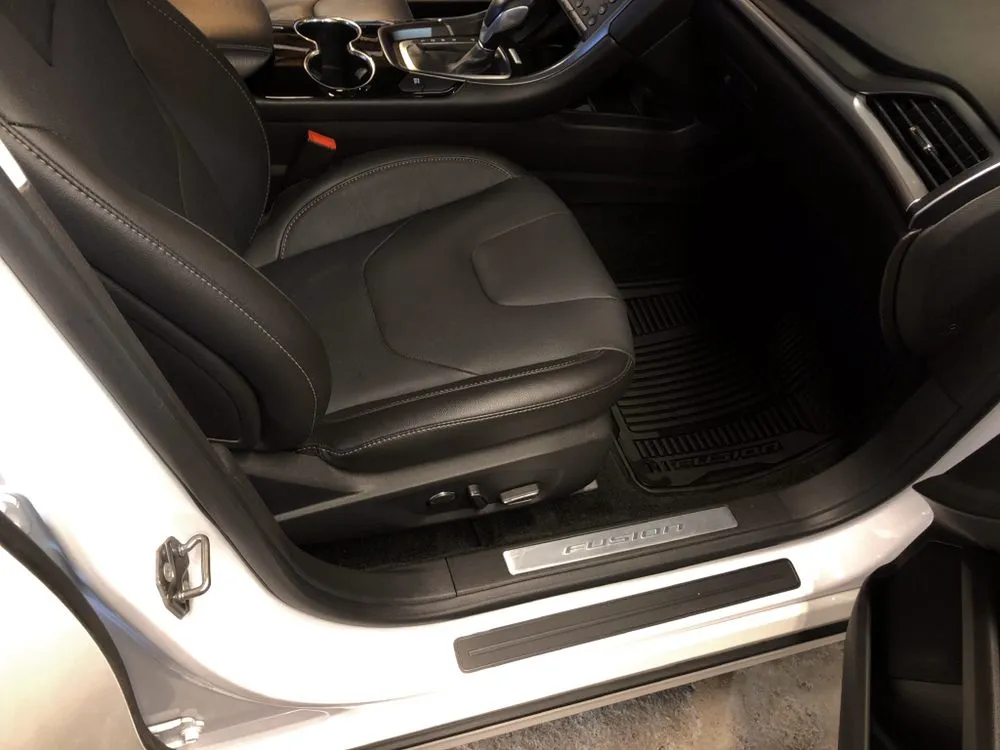 Reliable lawn mowing service experts serving Dyer, IN - M&Z Services