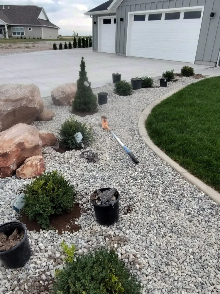 Affordable yard maintenance in Hyde Park, UT - N & J Lawn Care