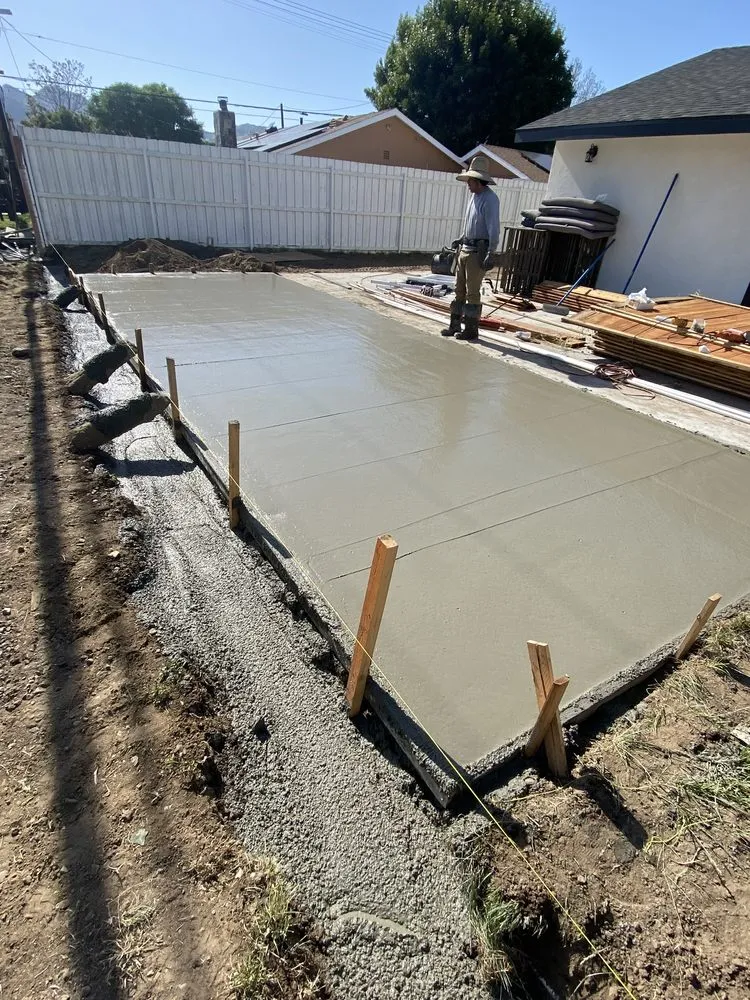 Affordable yard cleanup service for year-round maintenance in Moorpark, CA by N & K Landscape Maintenance