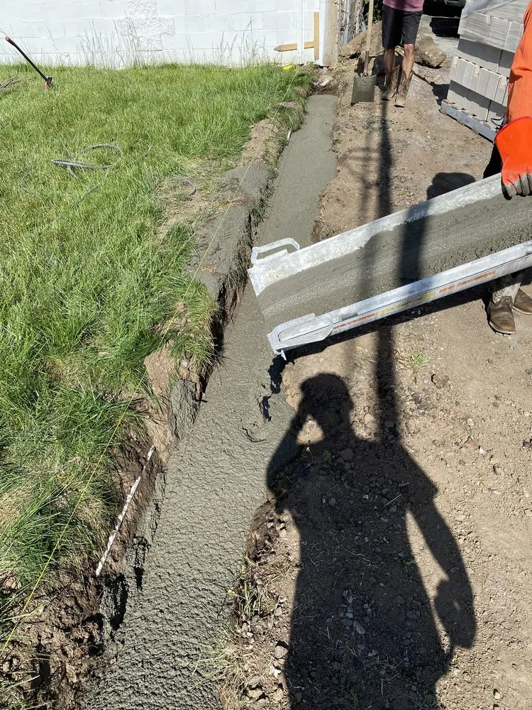 Reliable yard maintenance with custom design in Moorpark, CA by N & K Landscape Maintenance