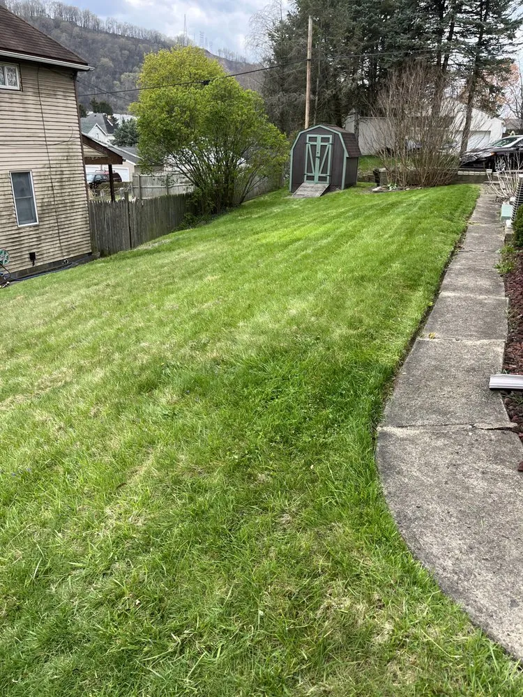 Custom garden landscaping experts serving Natrona Heights, PA - N. Biagi Landscaping