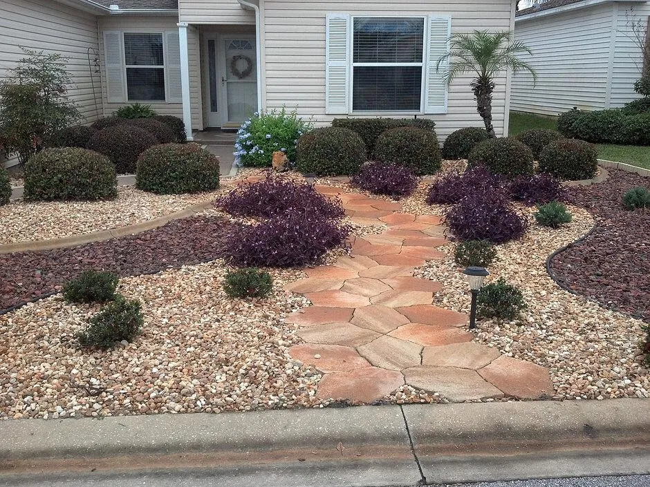 Local yard maintenance for homes in Palm Desert, CA by Nabor Landscaping Services