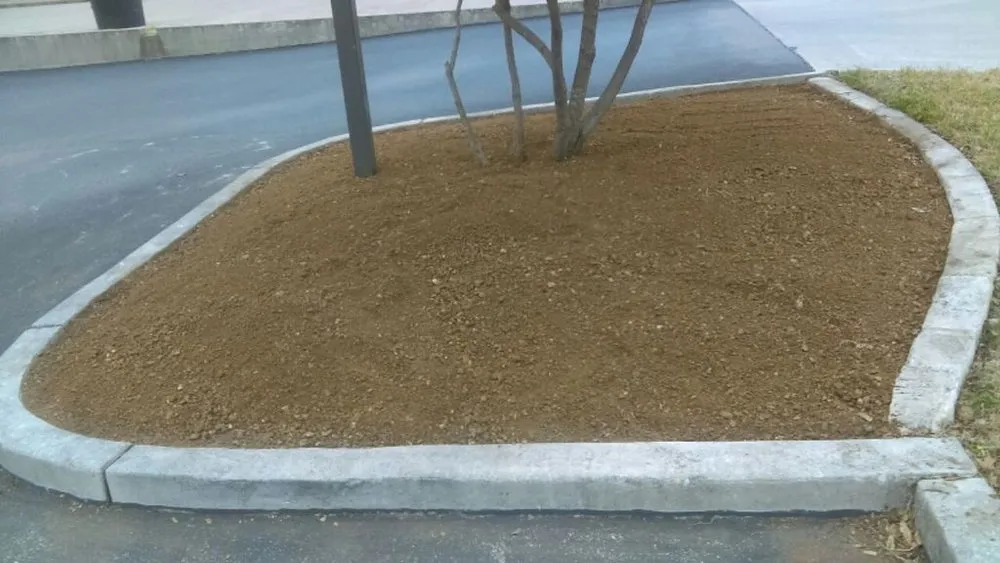 Local lawn care service with custom design in Rosebud, TX by Nacho fencing