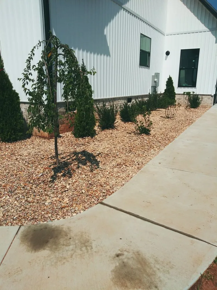 Trusted outdoor landscaping for residential properties in Shelbyville, TN by Nachos Landscaping