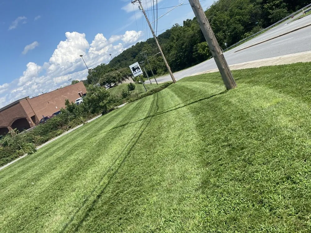 Trusted yard maintenance for residential properties across Roanoke, VA - Nackley's Landscaping