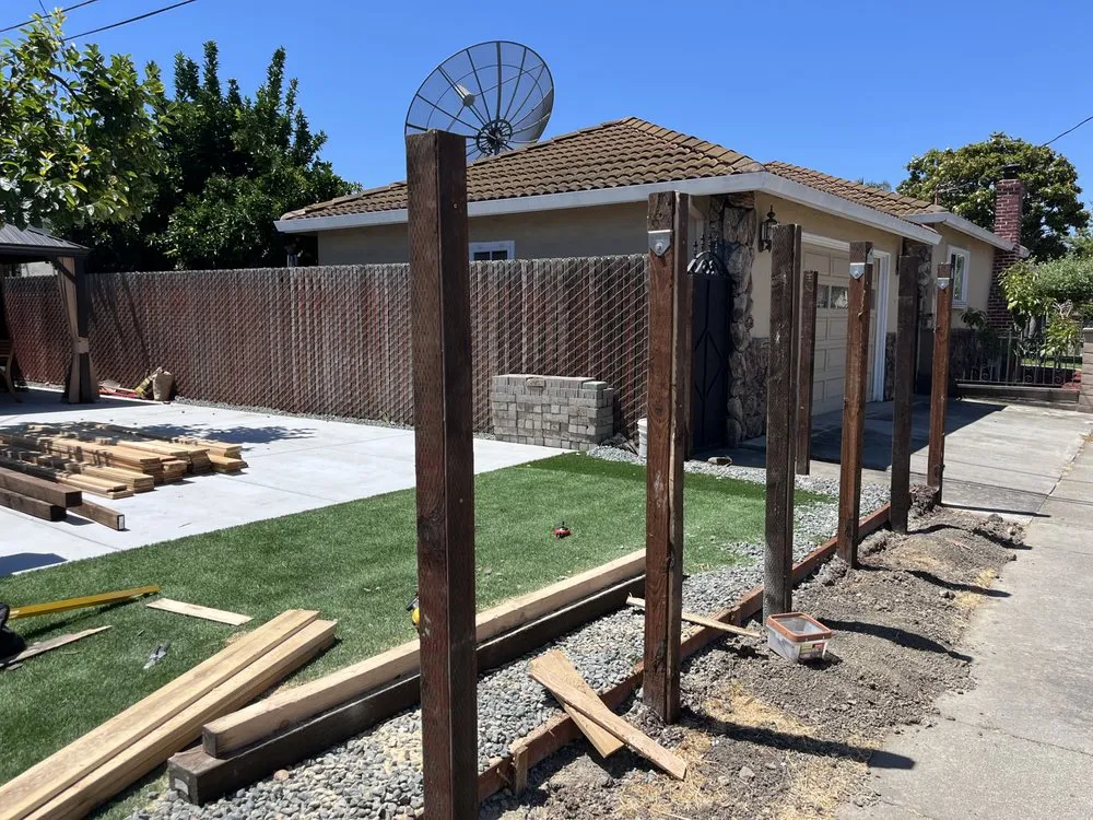 Professional landscape installation for year-round maintenance in Oakland, CA by Naive Gardens