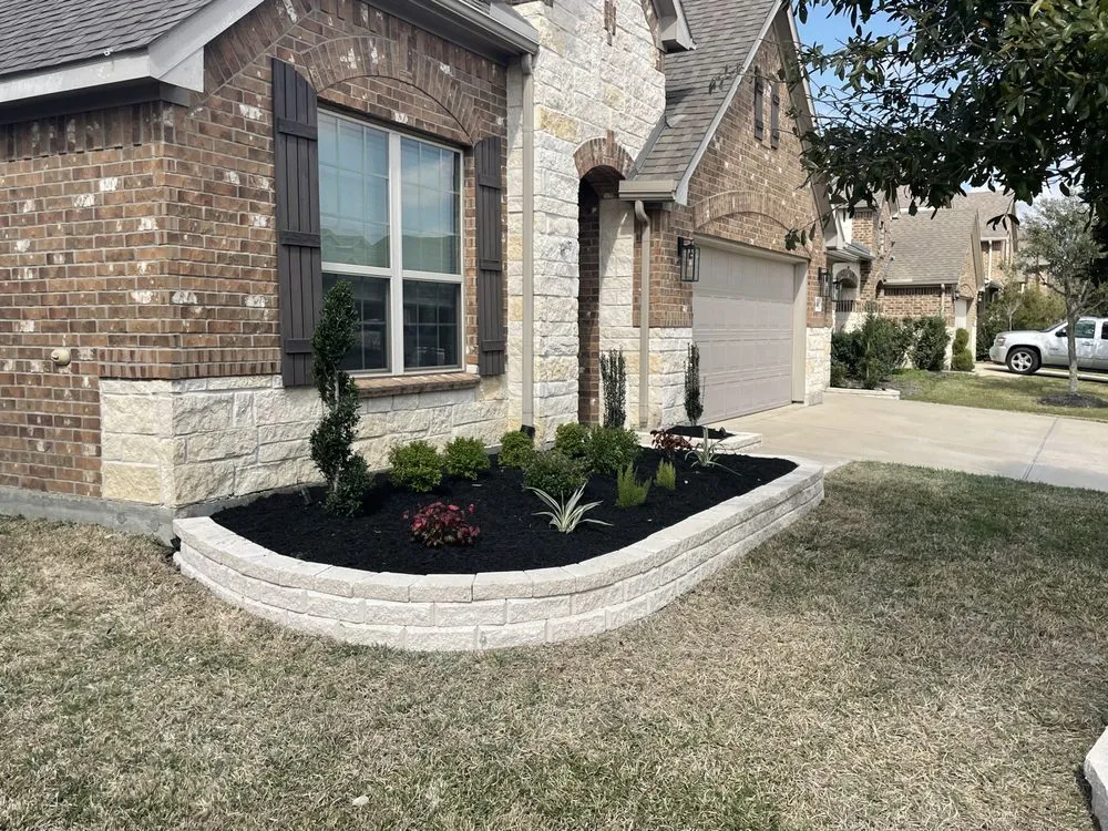 Affordable residential landscaping for year-round maintenance in Katy, TX by Nalesnik's Landscaping