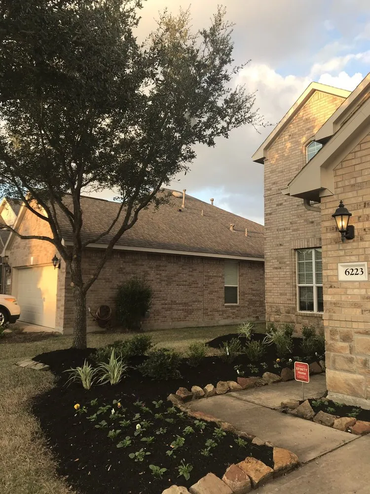 Top-rated lawn care service experts serving Katy, TX - Nalesnik's Landscaping