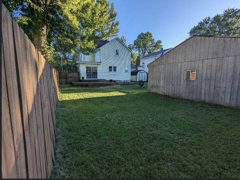 Professional yard cleanup service in Fostoria, OH by Nalle’s Lawn Care