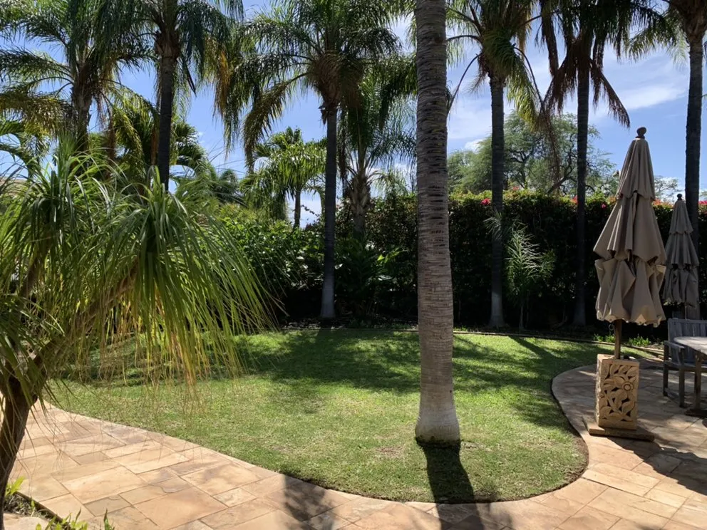 Custom garden landscaping for beautiful yards in Kihei, HI by Nalu’s Landscaping , Housekeeping And Repairs