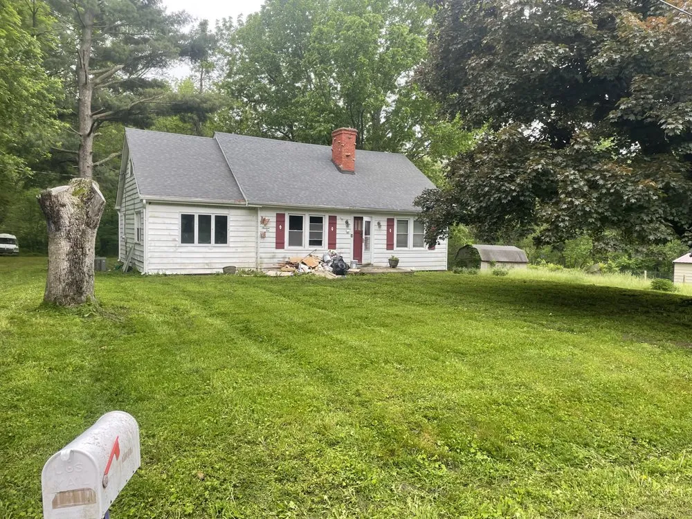 Reliable yard cleanup service experts serving Saint Joseph, MO - Nans Lawn Care