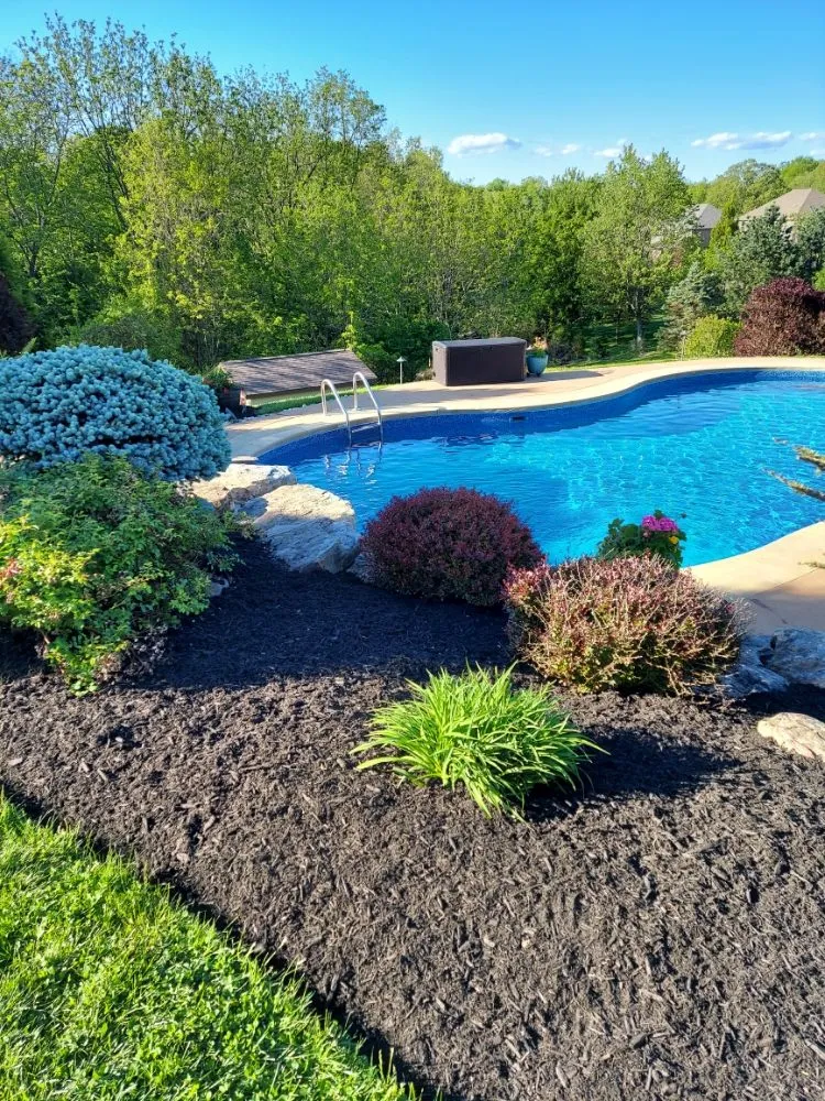 Top-rated lawn care service in Bridgeville, PA by Nanz Lawn Care