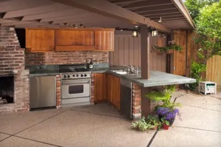 Affordable landscaping services for year-round maintenance in Plainfield, IL by Naper Lawn Works