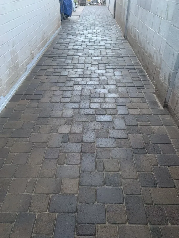 Top-rated lawn mowing service in Mesa, AZ by Naranjo Landscaping Services