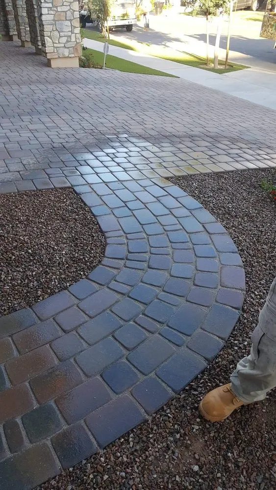 Affordable yard maintenance in Mesa, AZ - Naranjo Landscaping Services