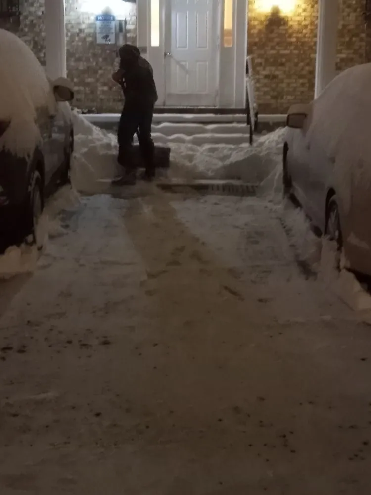 Expert garden landscaping in Bethesda, OH by Nardos lawncare and landscape