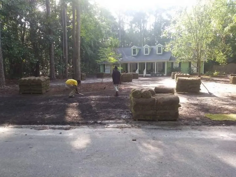 Custom outdoor landscaping in Tacoma, WA by NAS Cut Landscaping