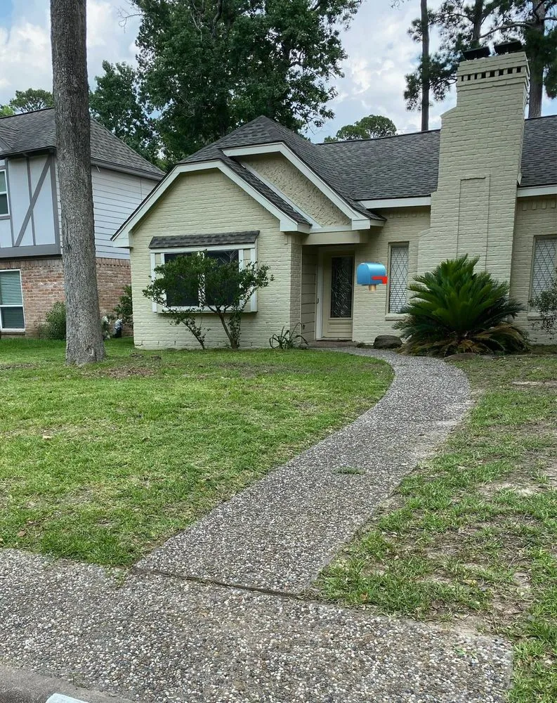 Custom landscape design for beautiful yards in Houston, TX by Nasario Lara