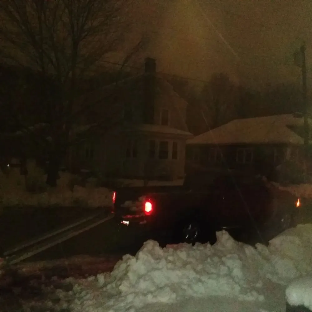 Affordable outdoor landscaping experts serving Nashua, NH - Nashua Trashmasters