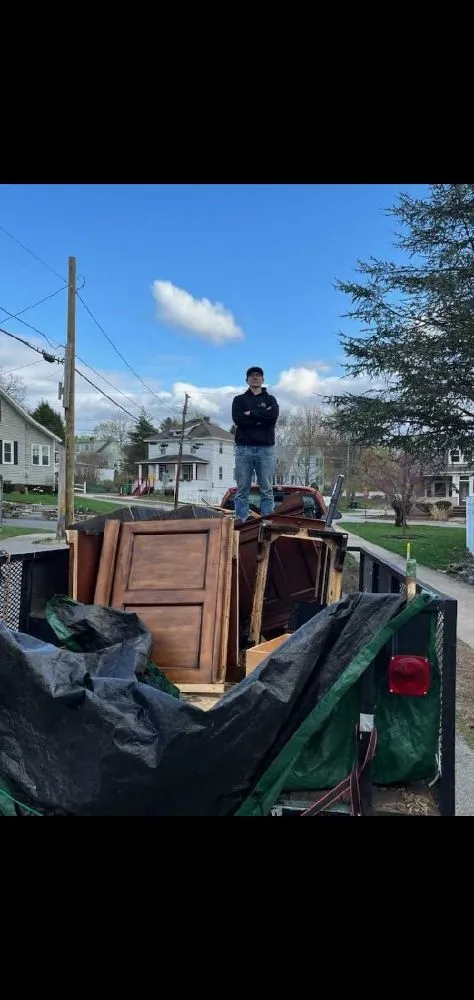 Reliable lawn care service in Nashua, NH - Nashua Trashmasters