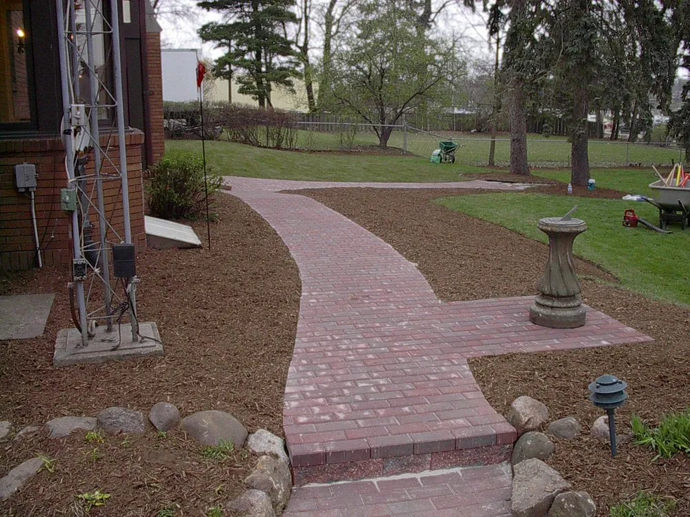 Top-rated lawn care service experts serving Roscoe, IL - Nason's Landscaping