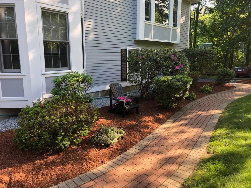 Reliable garden landscaping near you in Plaistow, NH by Nastasia Landscaping