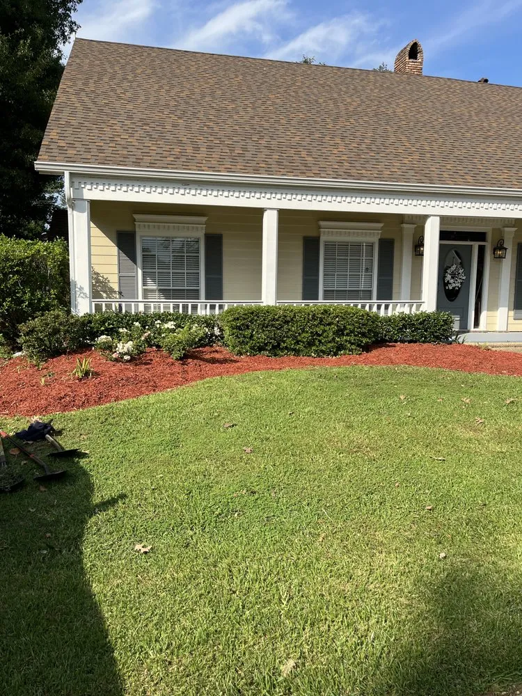 Expert lawn mowing service for homes across Baton Rouge, LA - Nate’s Landscaping Environment