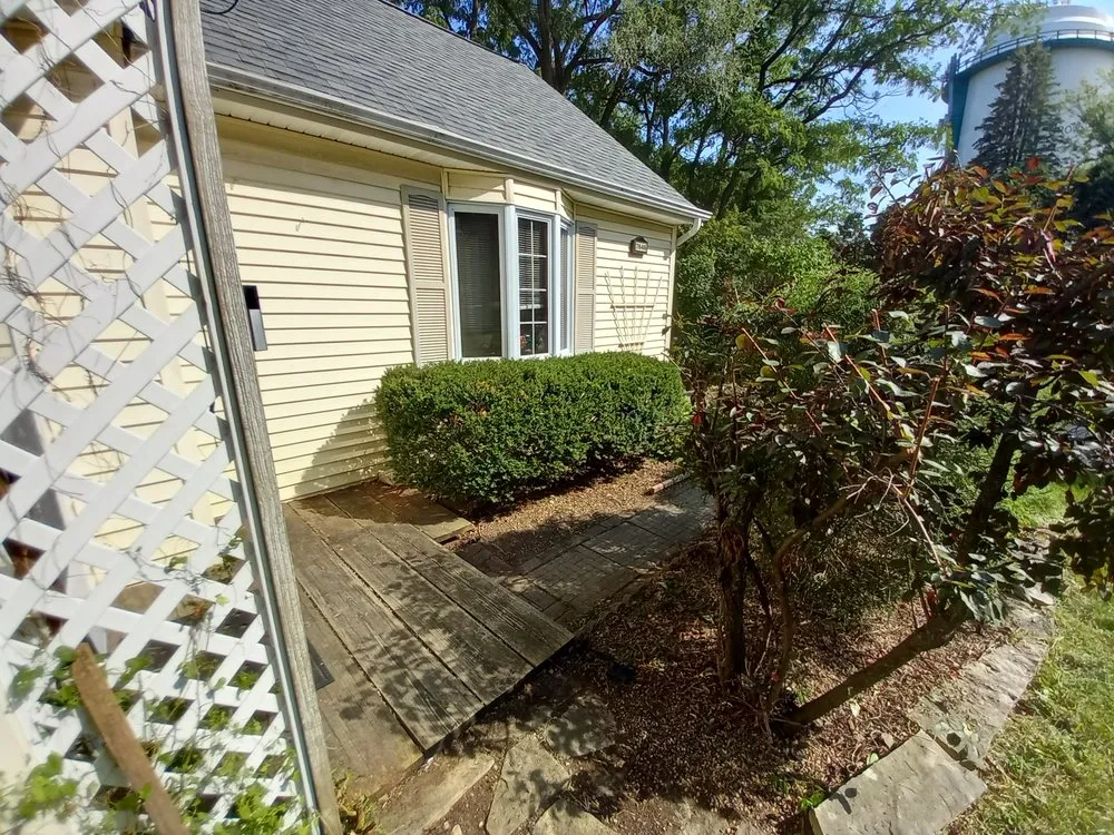 Local yard cleanup service in Milwaukee, WI - Nathan Landscape