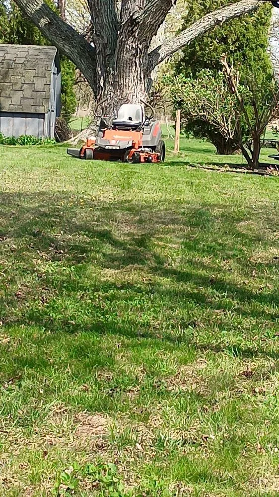 Reliable yard maintenance experts serving Benton Harbor, MI - Nathan Landscaping