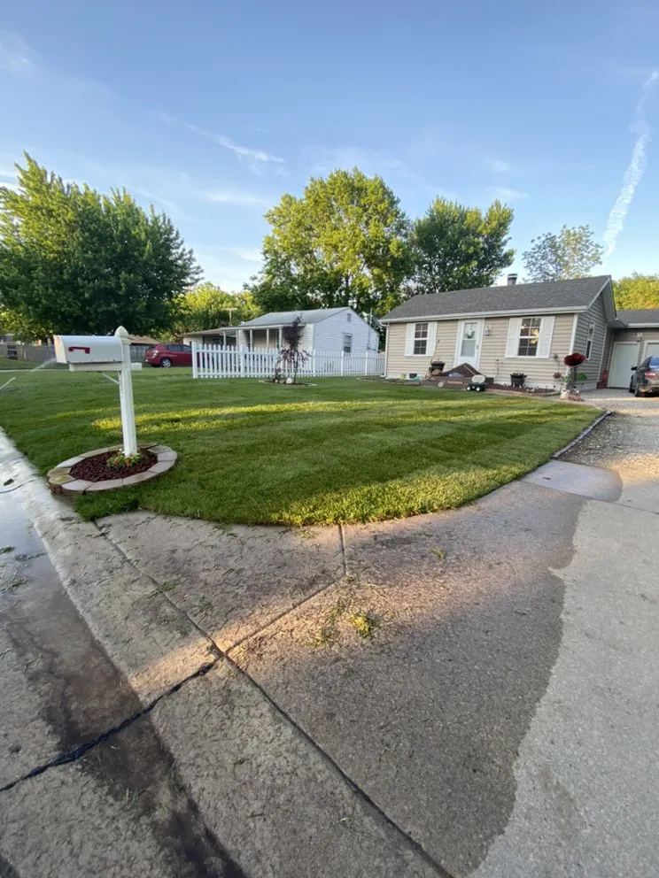 Affordable lawn mowing service in Wichita, KS - Nathan’s Lawn Care