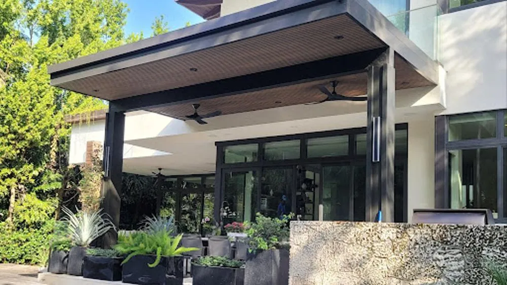 Custom yard maintenance experts serving Parkland, FL - National Property Services