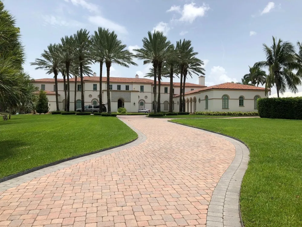 Local residential landscaping for homes in Miami, FL by Nationwide Landscaping