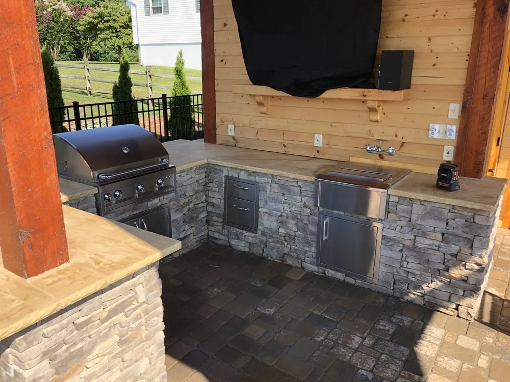 Professional residential landscaping near you in Louisville, TN by Native Design & Hardscape