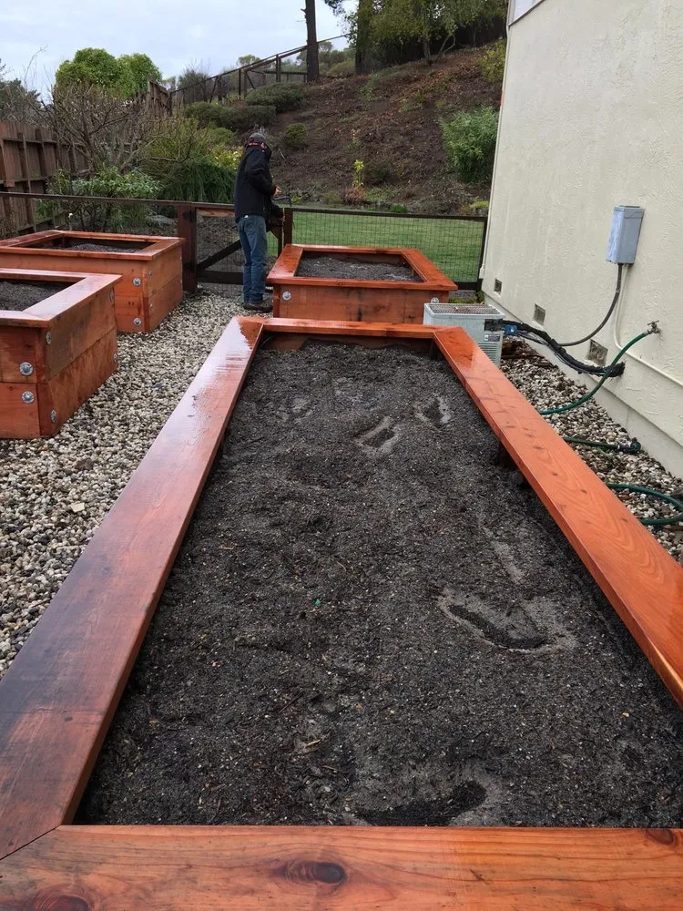 Local residential landscaping for year-round maintenance in Concord, CA by Native Earth