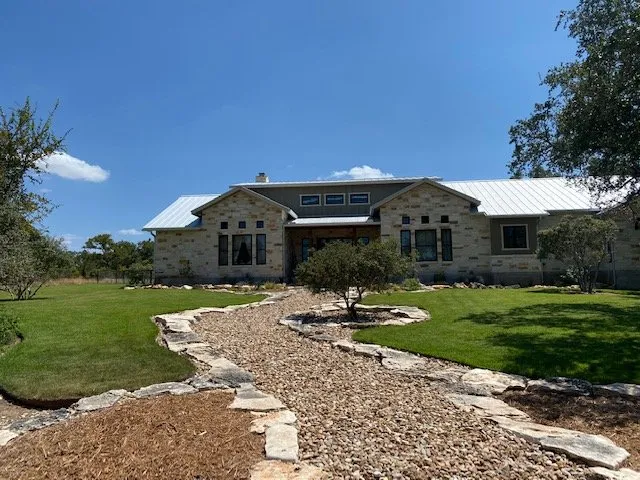 Affordable garden landscaping in Canyon Lake, TX - Native Frontier