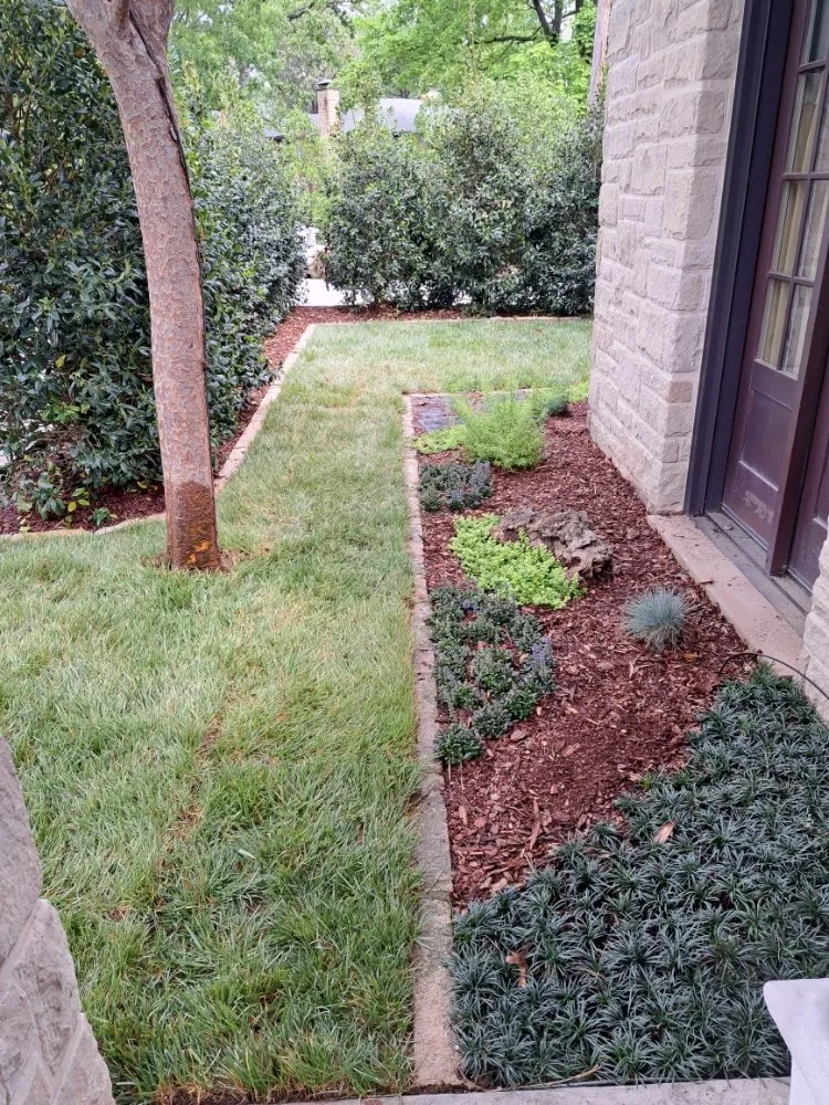 Professional lawn care service experts serving Tulsa, OK - Native Outdoor Living