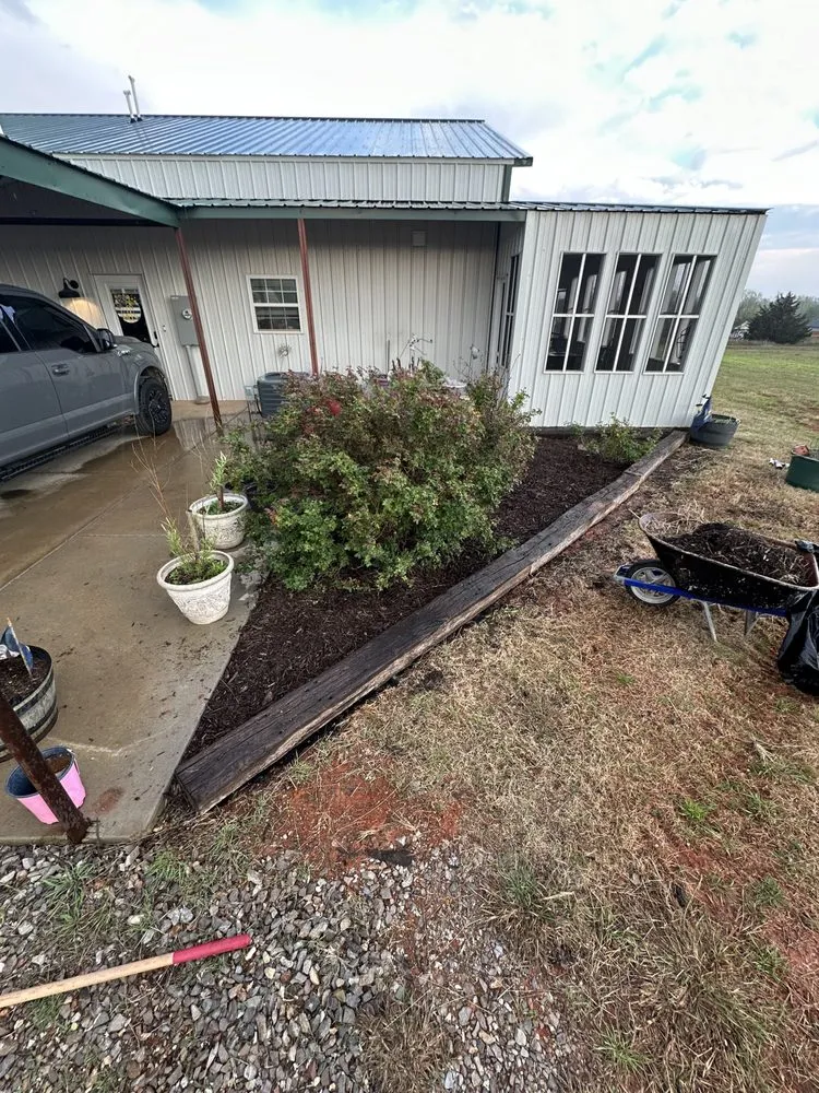 Top-rated lawn mowing service for homes in Tuttle, OK by Native turf